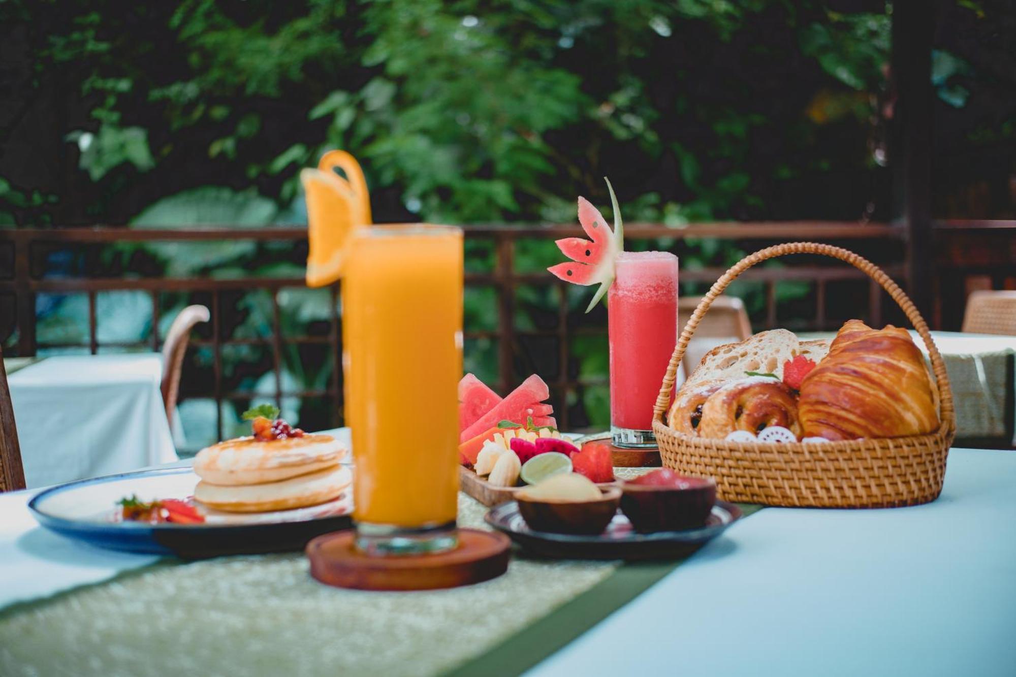 The Sebali Resort Ubud Extérieur photo A breakfast table