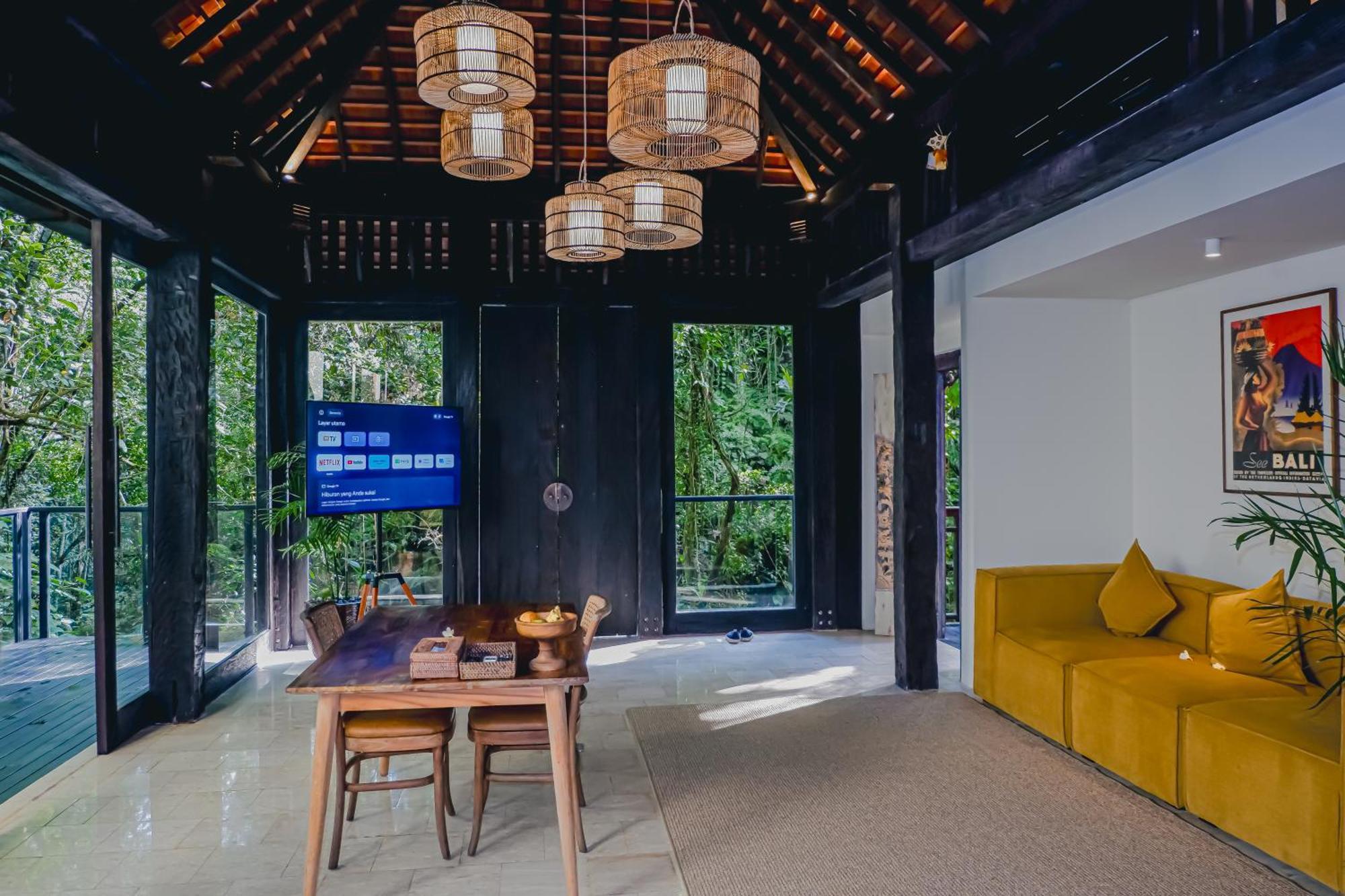 The Sebali Resort Ubud Extérieur photo The interior of a villa at the resort