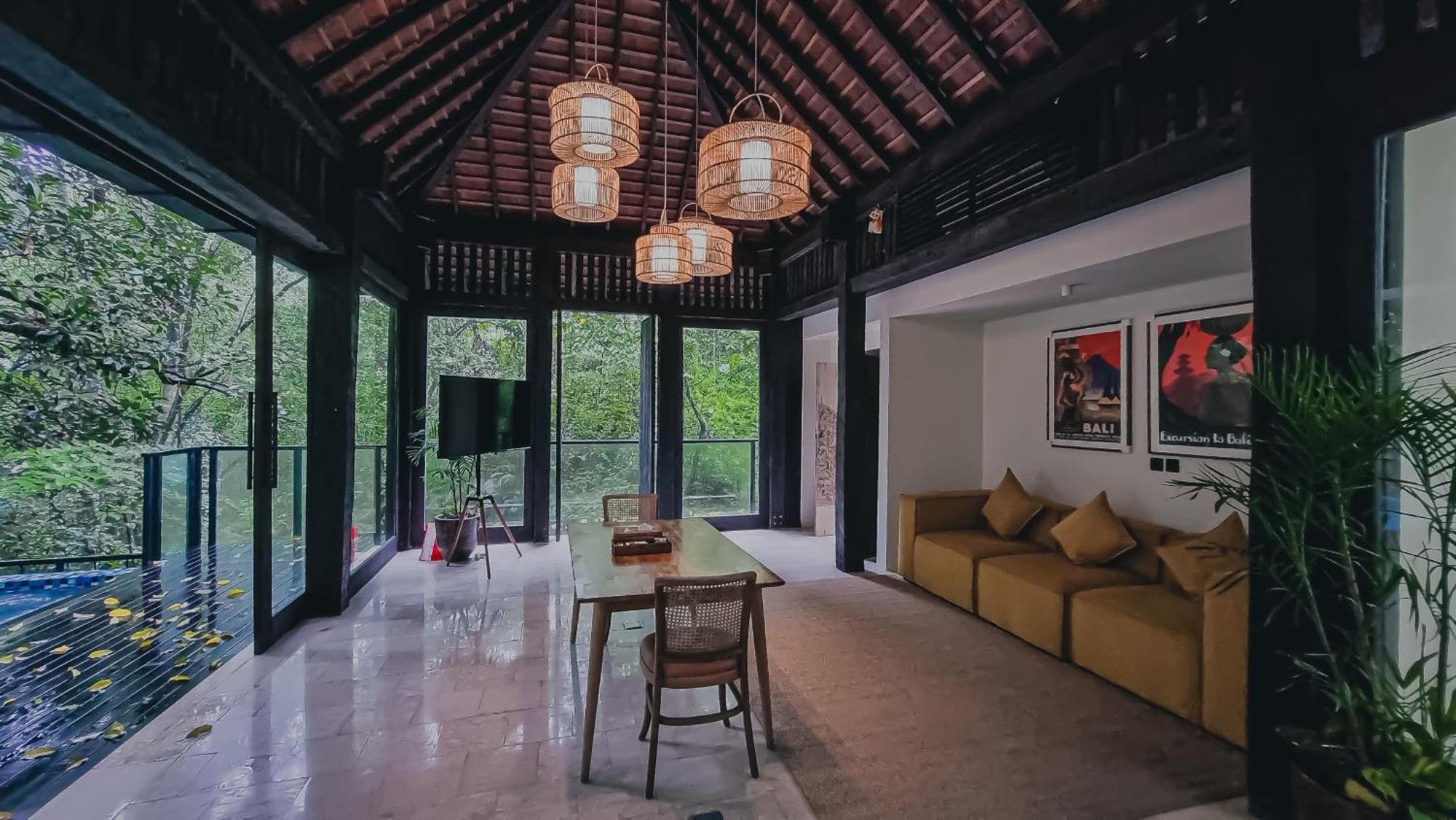 The Sebali Resort Ubud Extérieur photo The interior of a villa at the resort