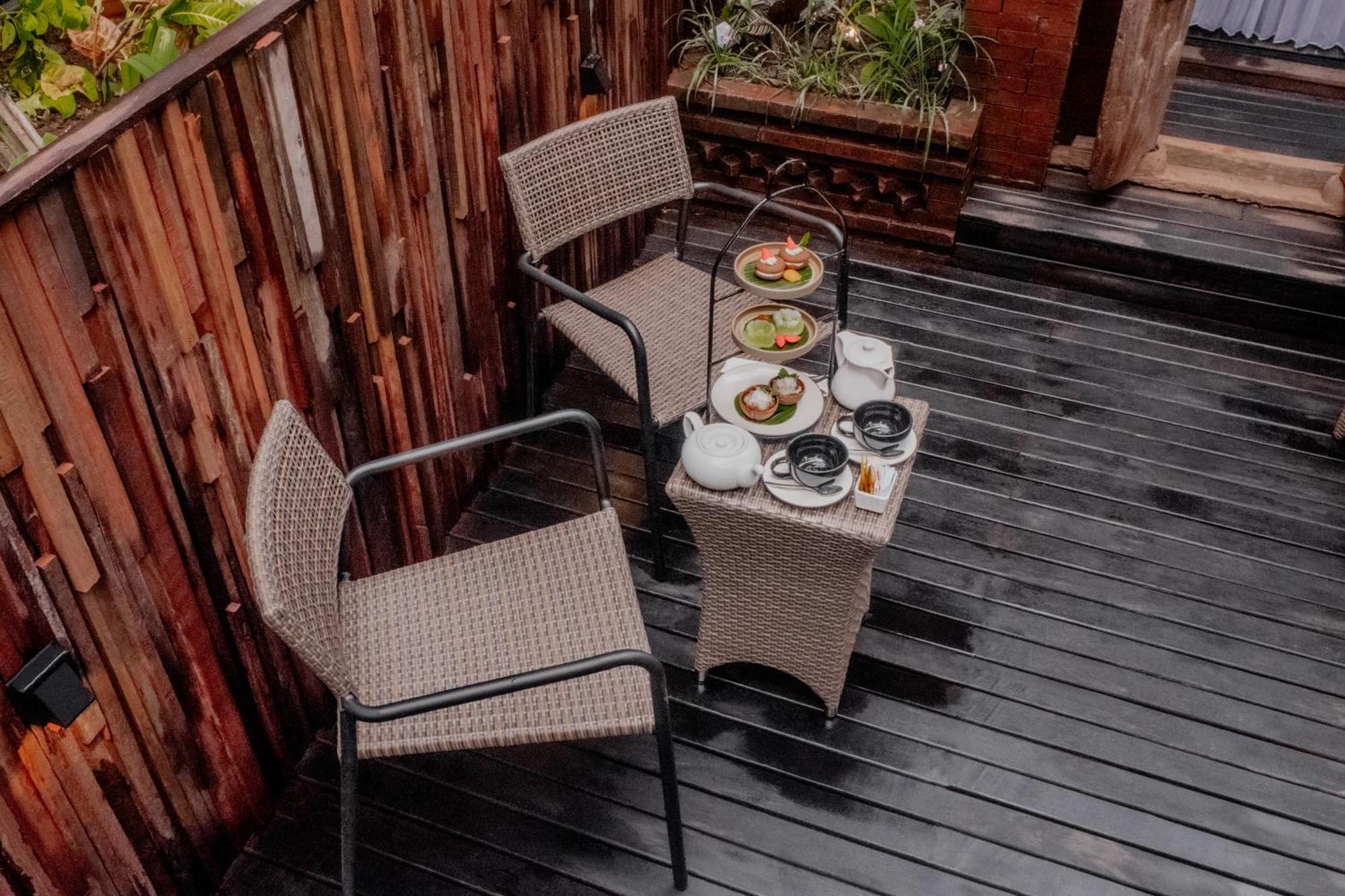 The Sebali Resort Ubud Extérieur photo A tea table at the hotel